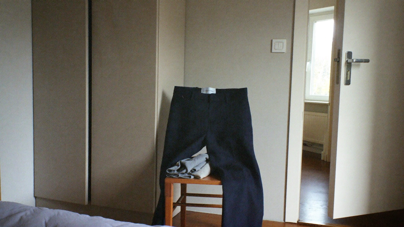 Die Waage sagt fast dasselbe wie vor zwei Jahren. Die Hose sagt etwas anderes.